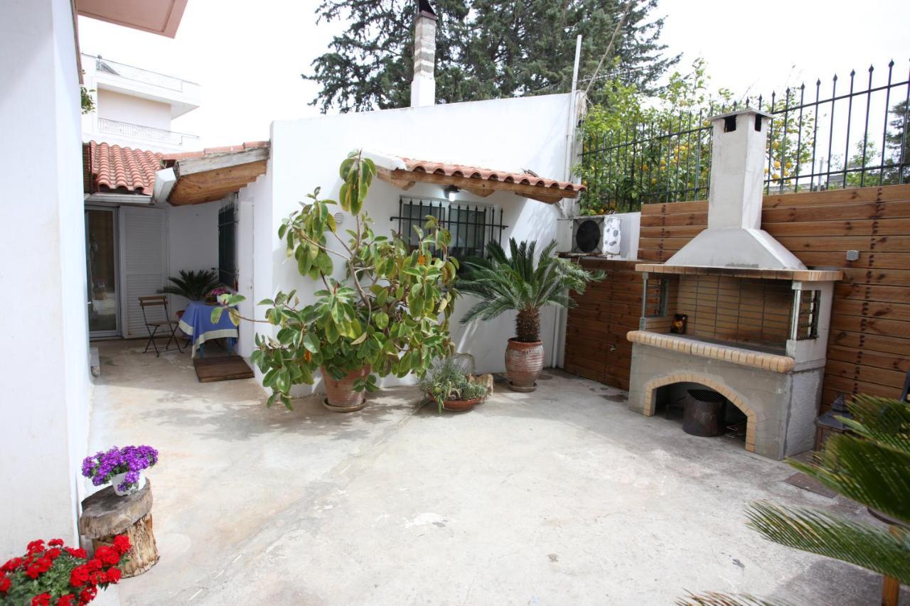 House Near The Athens Airport, Spata. Luaran gambar