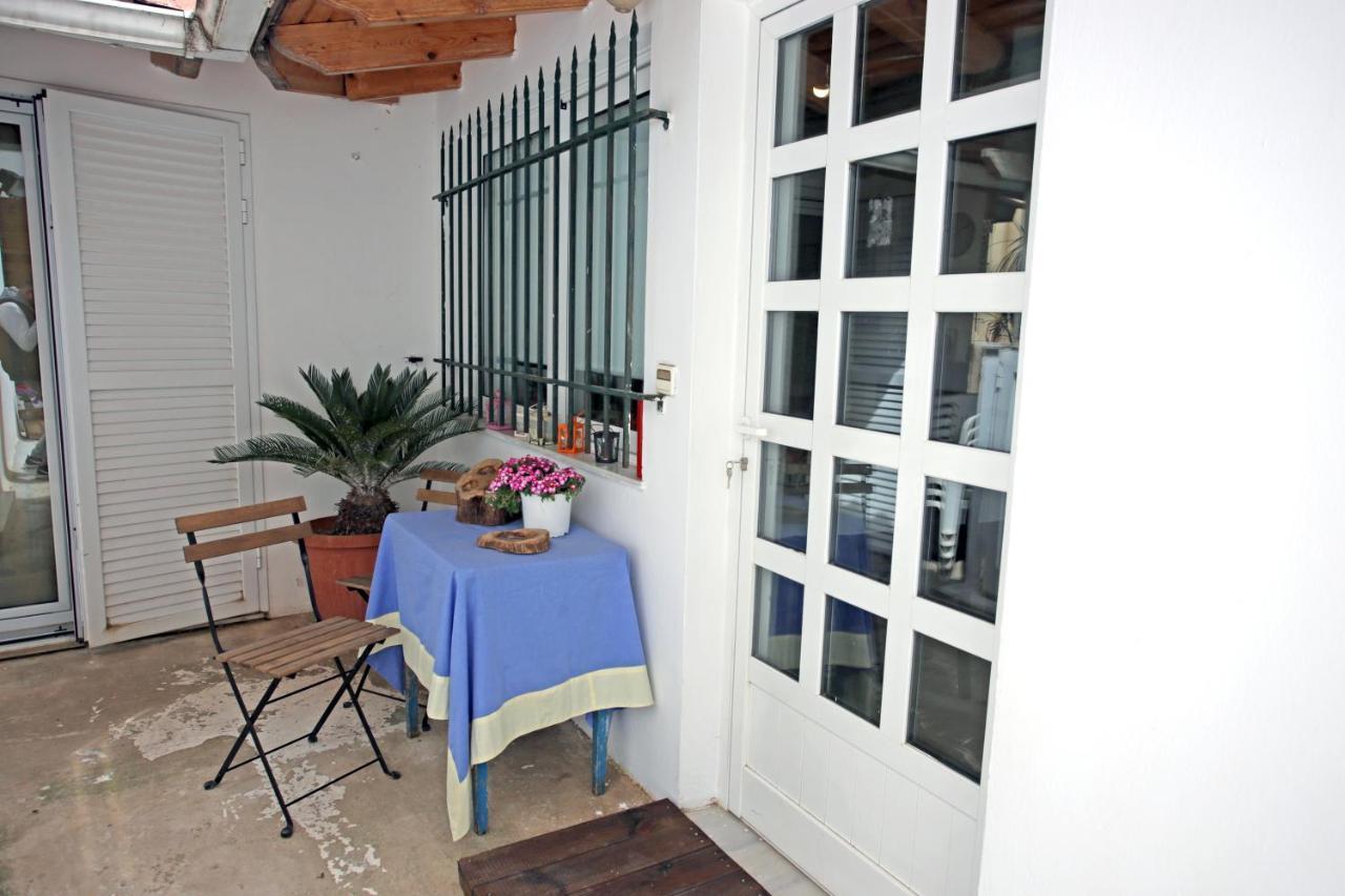House Near The Athens Airport, Spata. Luaran gambar